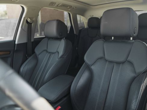 Used 2021 Audi Q5 e Premium Plus image 21