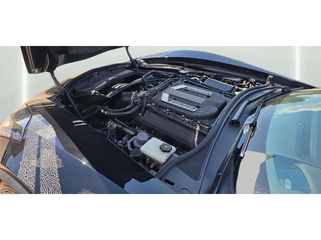Used 2016 Chevrolet Corvette Z06 w/ Z07 Performance Package RWD image 16