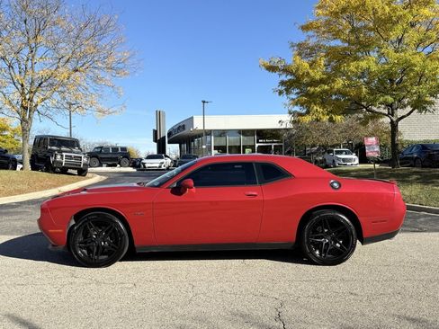 Used 2015 Dodge Challenger R/T w/ Quick Order Package 22B R/T image 32