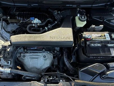 Used 2019 Nissan Rogue SV FWD image 17