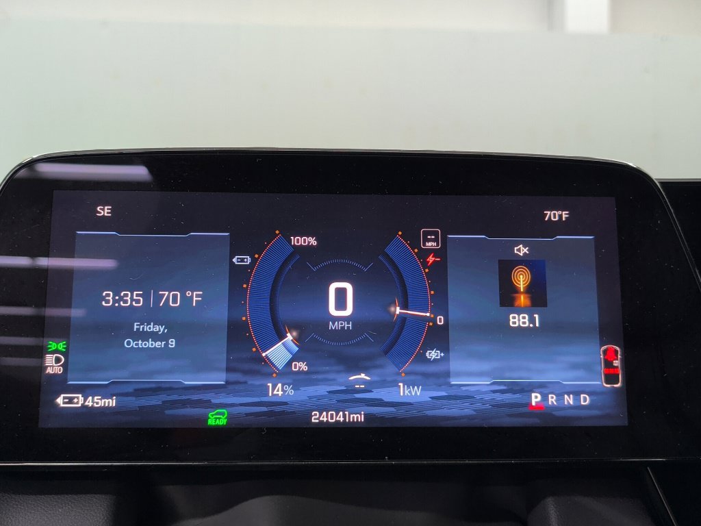 Used 2024 Chevrolet Equinox EV LT FWD image 15