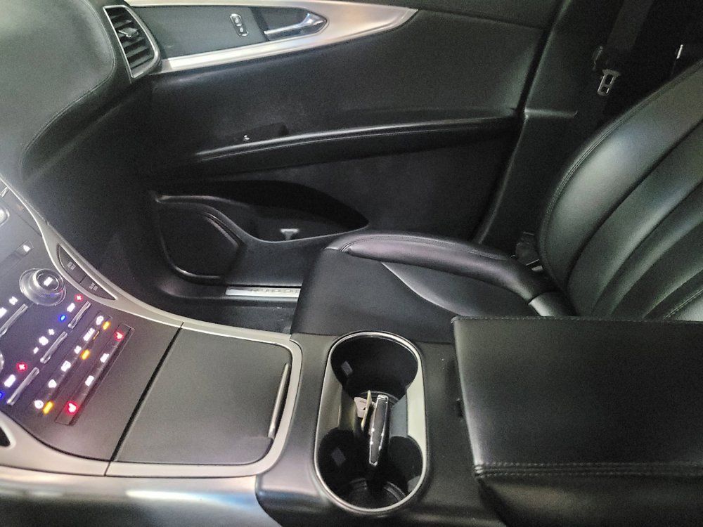 Used 2019 Lincoln Nautilus Premier AWD/4WD image 26