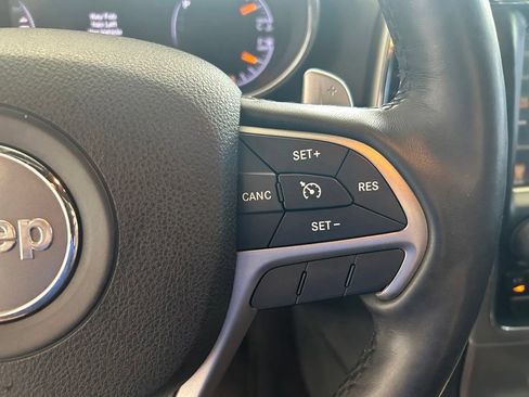 Used 2017 Jeep Grand Cherokee Altitude RWD image 43