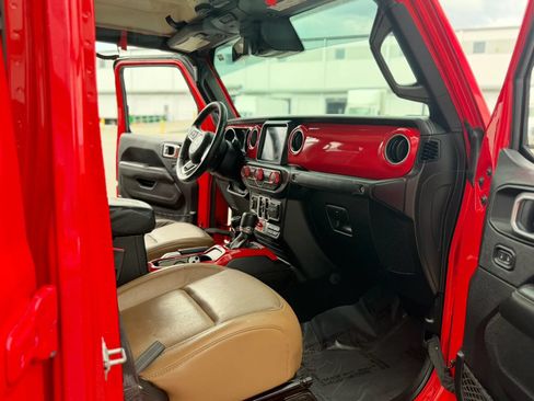 Used 2020 Jeep Gladiator Rubicon AWD/4WD image 31