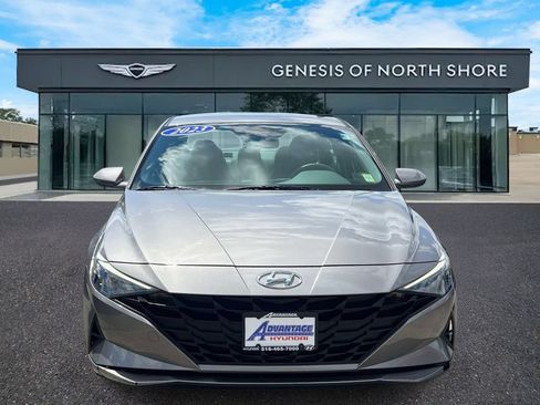 Certified 2023 Hyundai Elantra SEL w/ Preferred Accessory Package FWD image 2