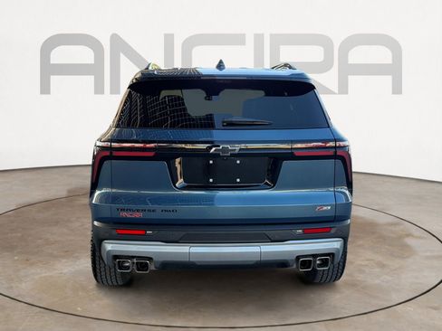 Used 2025 Chevrolet Traverse Z71 w/ Enhanced Driving Package image 11