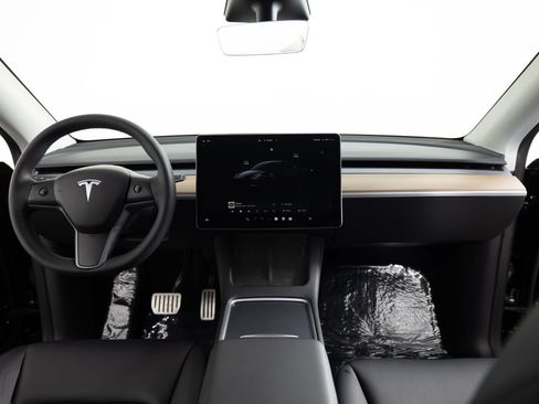 Used 2023 Tesla Model Y Performance AWD/4WD image 34