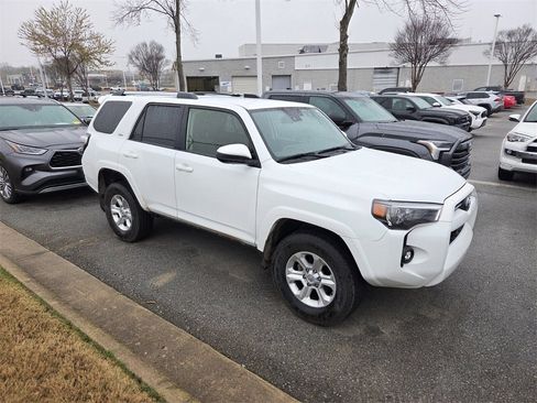 Used 2024 Toyota 4Runner SR5 image 2