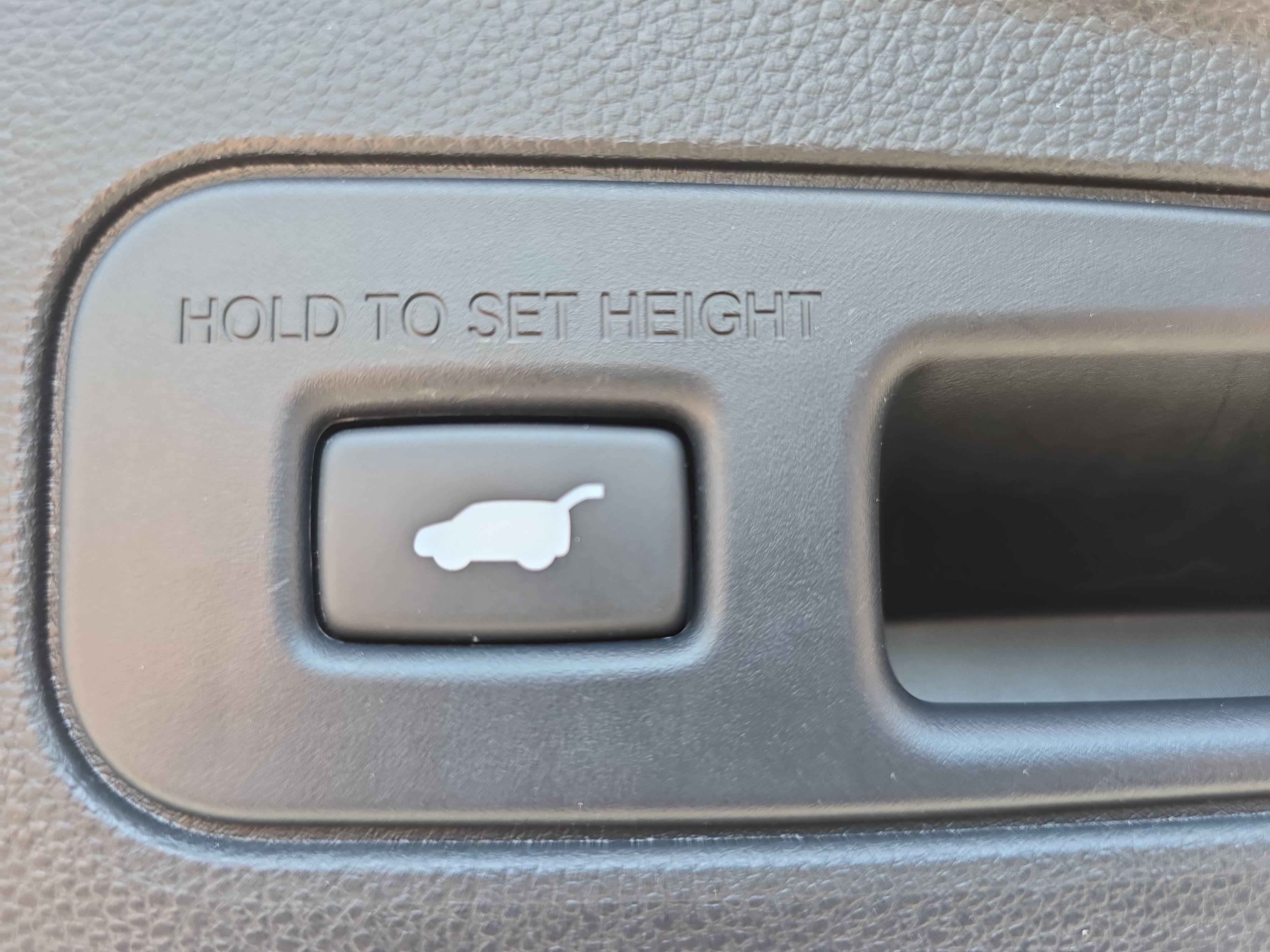 Certified 2025 Acura MDX w/ Technology Package FWD image 14