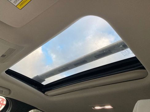 Used 2024 MAZDA CX-90 3.3 Turbo w/ Preferred Plus image 15