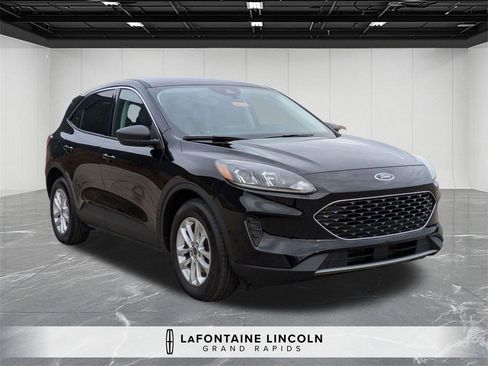 Used 2022 Ford Escape SE image 7