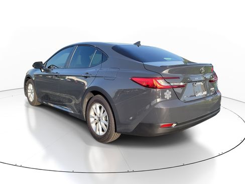 Used 2025 Toyota Camry LE w/ Convenience Package FWD image 5