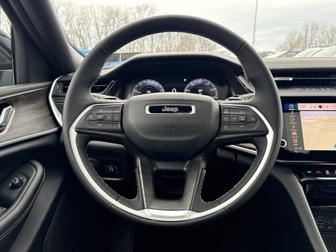 New 2026 Jeep Grand Cherokee Altitude AWD/4WD image 22