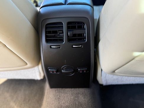 Used 2013 Lincoln MKS image 15