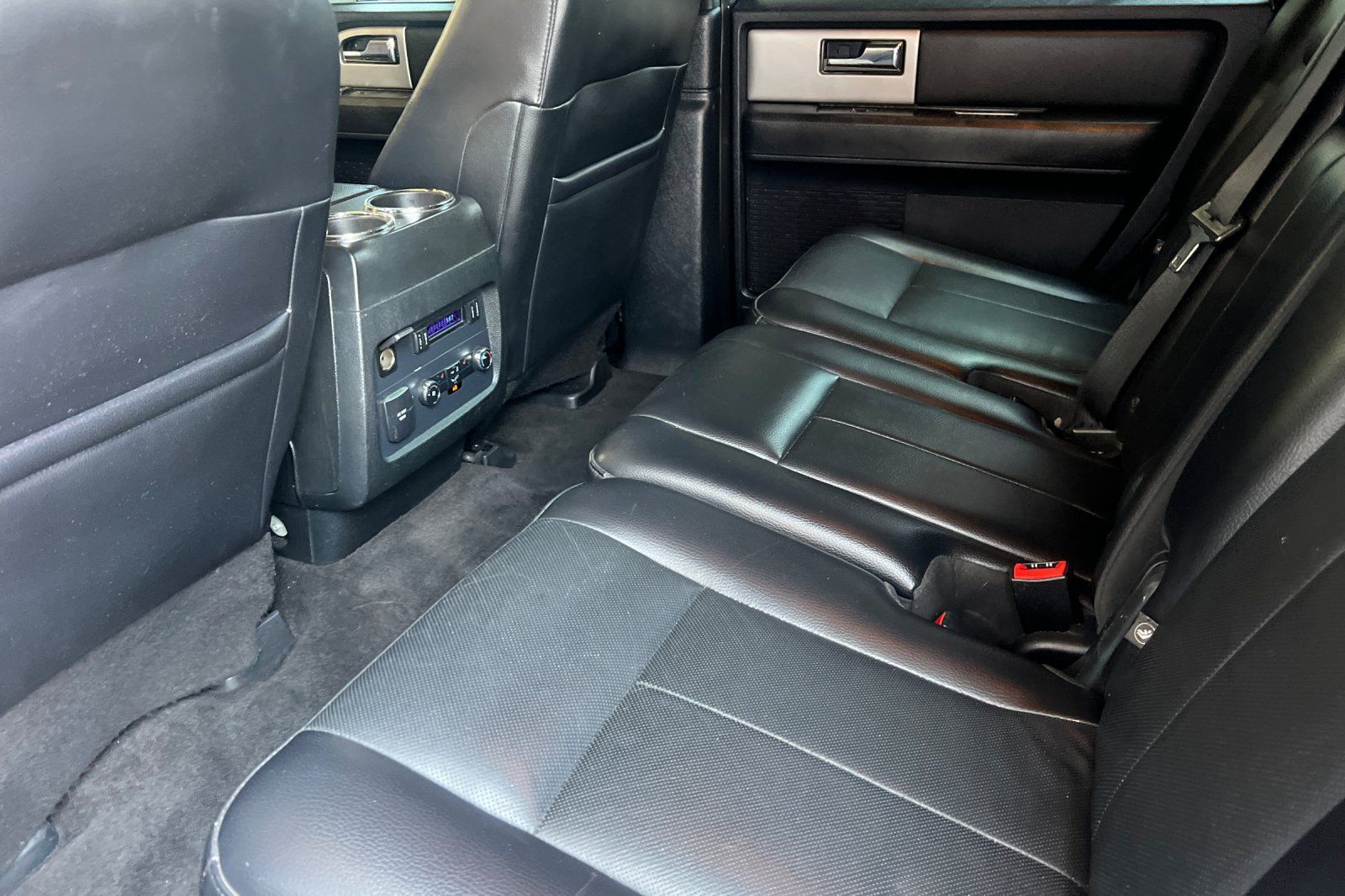 Used 2015 Ford Expedition Limited w/ Equipment Group 301A AWD/4WD image 13