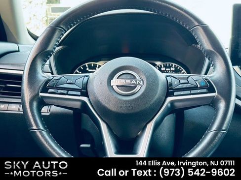 Used 2024 Nissan Altima 2.5 SV w/ SV Premium Package image 14