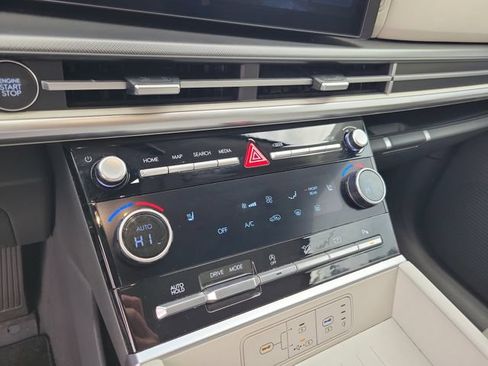 Used 2024 Hyundai Santa Fe SEL FWD image 23