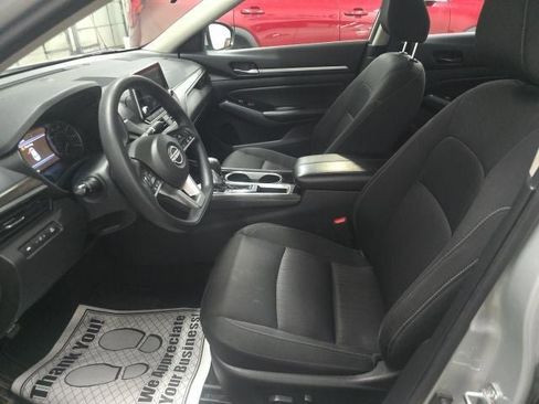 Used 2023 Nissan Altima 2.5 SV image 15