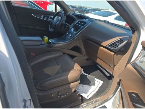 Used 2018 Lincoln MKX Reserve w/ Luxury Package image 15