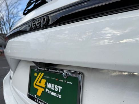 New 2025 Jeep Grand Cherokee Limited w/ Black Appearance Package image 7