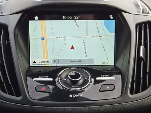 Used 2019 Ford Escape Titanium image 24