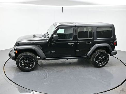 Used 2022 Jeep Wrangler Unlimited Sport image 32