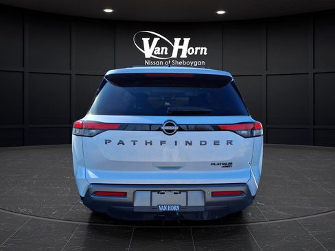 New 2026 Nissan Pathfinder Platinum image 3