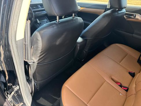 Used 2016 Lexus CT 200h w/ Accessory Package 2 image 35