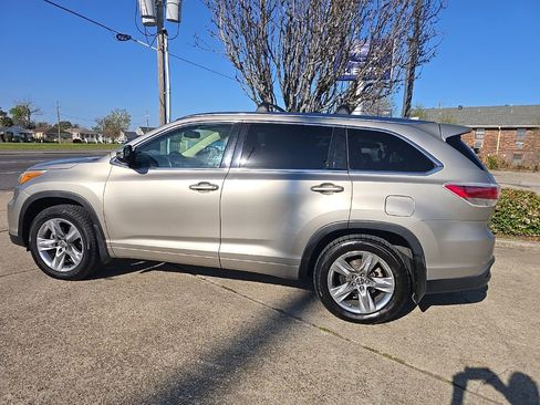 Used 2016 Toyota Highlander Limited image 8