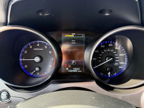 Used 2017 Subaru Outback 2.5i Limited image 11