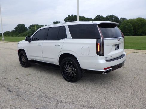 Used 2021 Cadillac Escalade Premium Luxury AWD/4WD image 3
