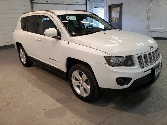 Used 2016 Jeep Compass Latitude AWD/4WD image 9