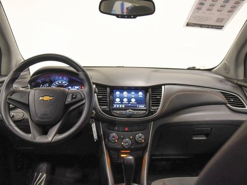 Used 2020 Chevrolet Trax LS image 24