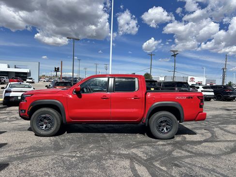 Used 2026 Nissan Frontier PRO-4X AWD/4WD image 2