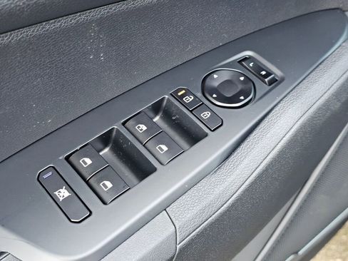 New 2026 Kia Sportage S image 29