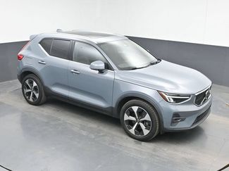 Used 2023 Volvo XC40 B4 Ultimate FWD video 1