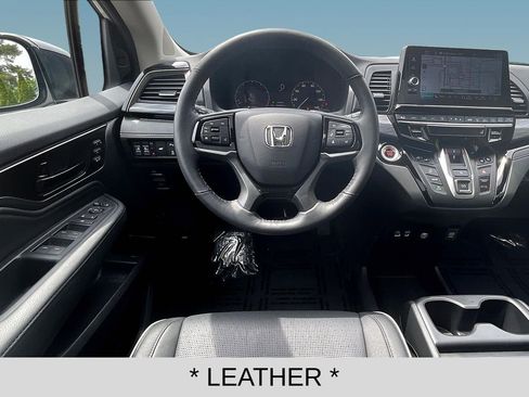 Used 2026 Honda Odyssey Elite image 8