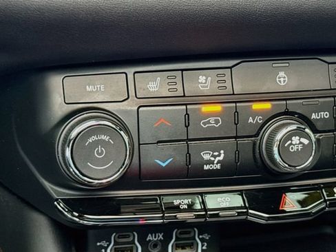 Used 2021 Dodge Durango R/T w/ Technology Group RWD image 21