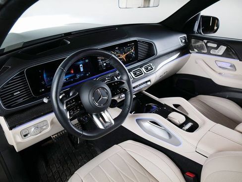Used 2025 Mercedes-Benz GLS 63 AMG 4MATIC image 20