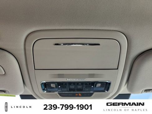 New 2025 Lincoln Aviator AWD image 32
