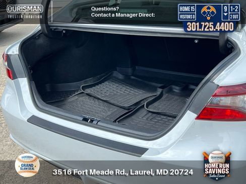 Used 2024 Toyota Camry SE image 19