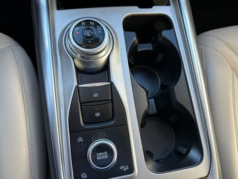 Used 2022 Ford Explorer Platinum w/ Equipment Group 601A image 27