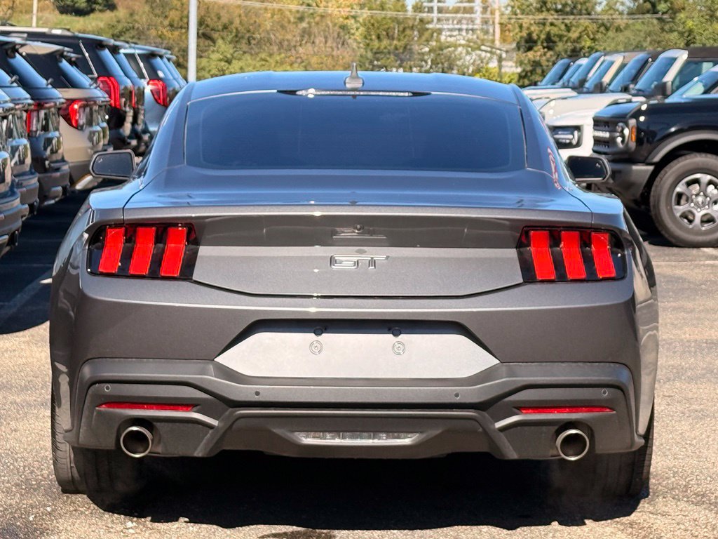 Used 2025 Ford Mustang GT RWD image 5
