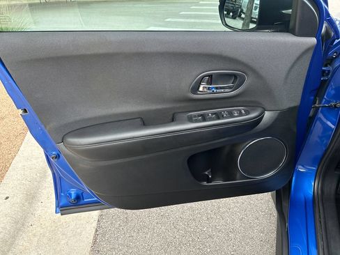 Used 2022 Honda HR-V EX image 19