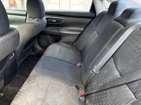 Used 2016 Nissan Altima 2.5 SV w/ Convenience Package FWD image 10