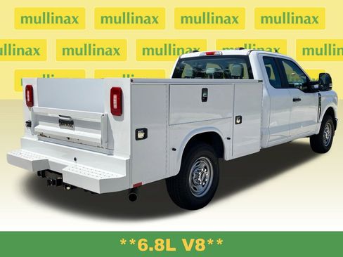 New 2025 Ford F250 XL w/ XL Chrome Package image 4