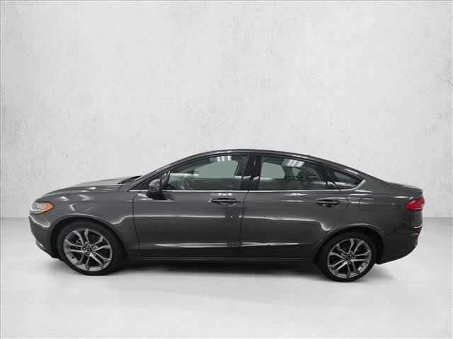 Used 2017 Ford Fusion SE w/ Equipment Group 201A FWD image 9