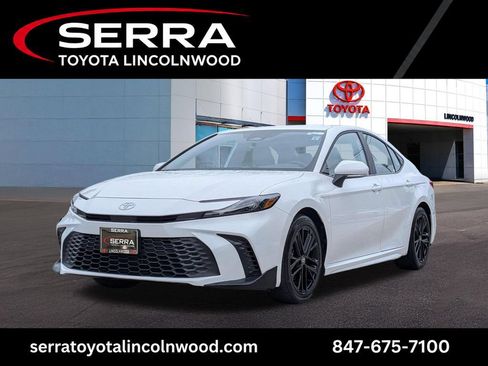 Used 2026 Toyota Camry SE FWD image 1