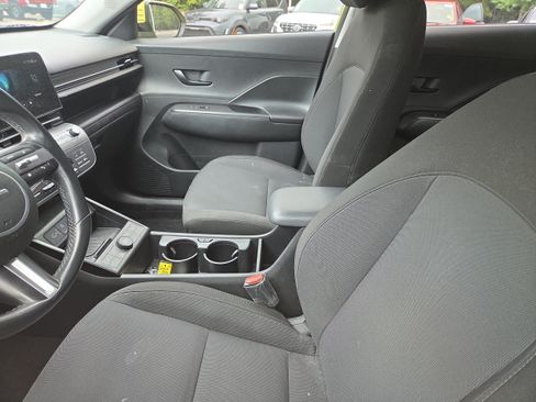 Used 2024 Hyundai Kona SEL w/ Convenience Package FWD image 9