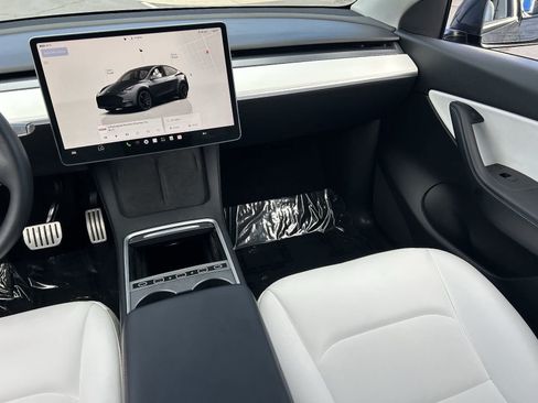 Used 2022 Tesla Model Y Performance AWD/4WD image 20